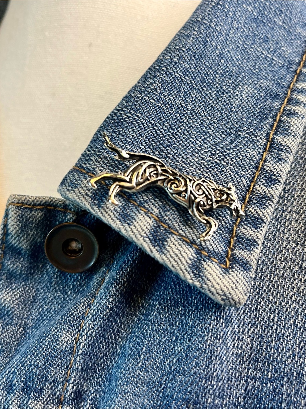 Vintage-Style Celtic/Viking Wolf Brooch Lapel Pin